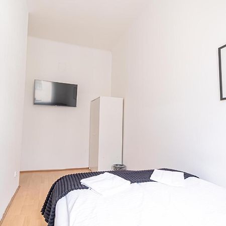 Sweet 3Br Shared Apt Near Wiener Stadthalle & Central Exterior foto