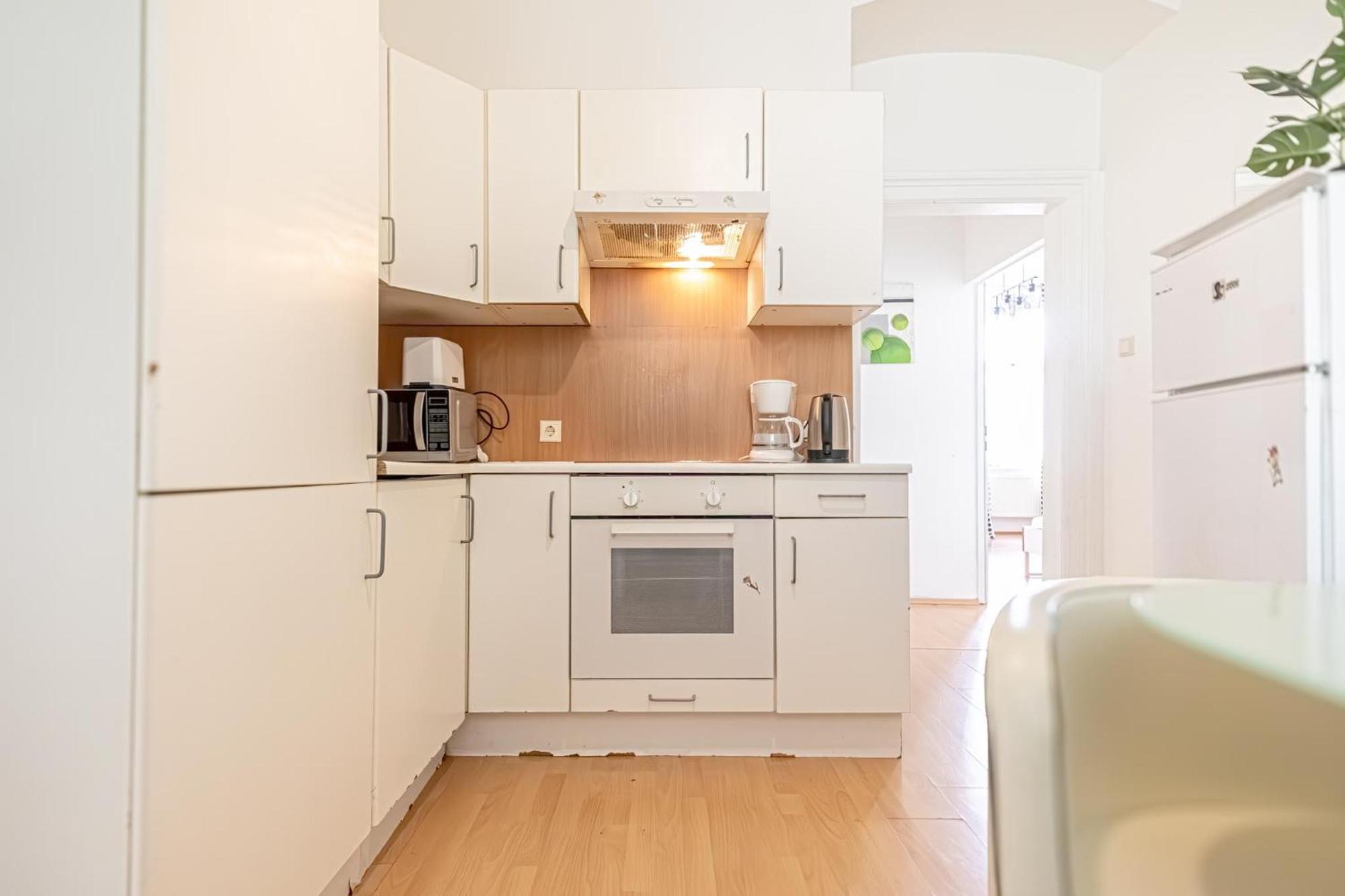 Sweet 3Br Shared Apt Near Wiener Stadthalle & Central Exterior foto