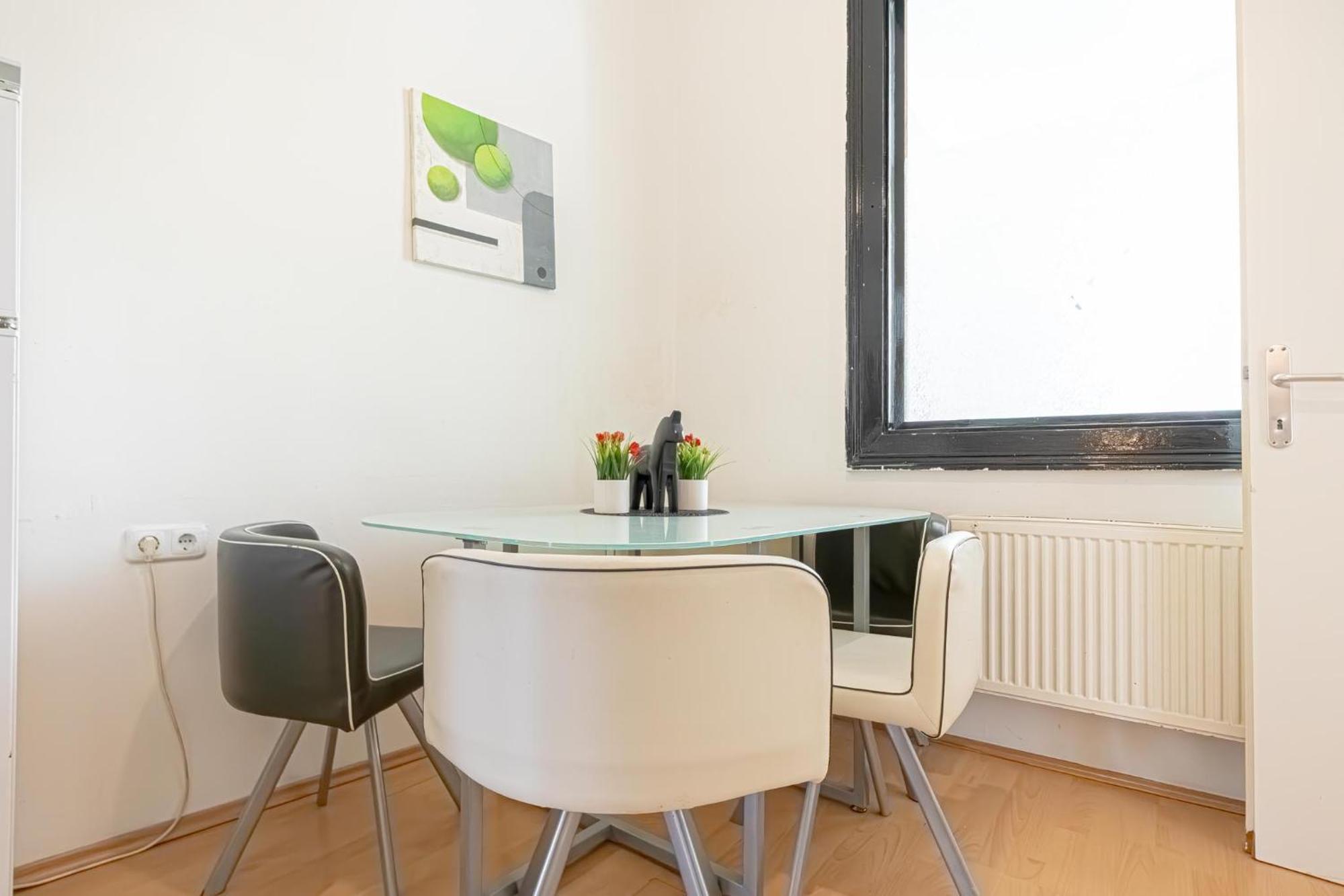 Sweet 3Br Shared Apt Near Wiener Stadthalle & Central Exterior foto