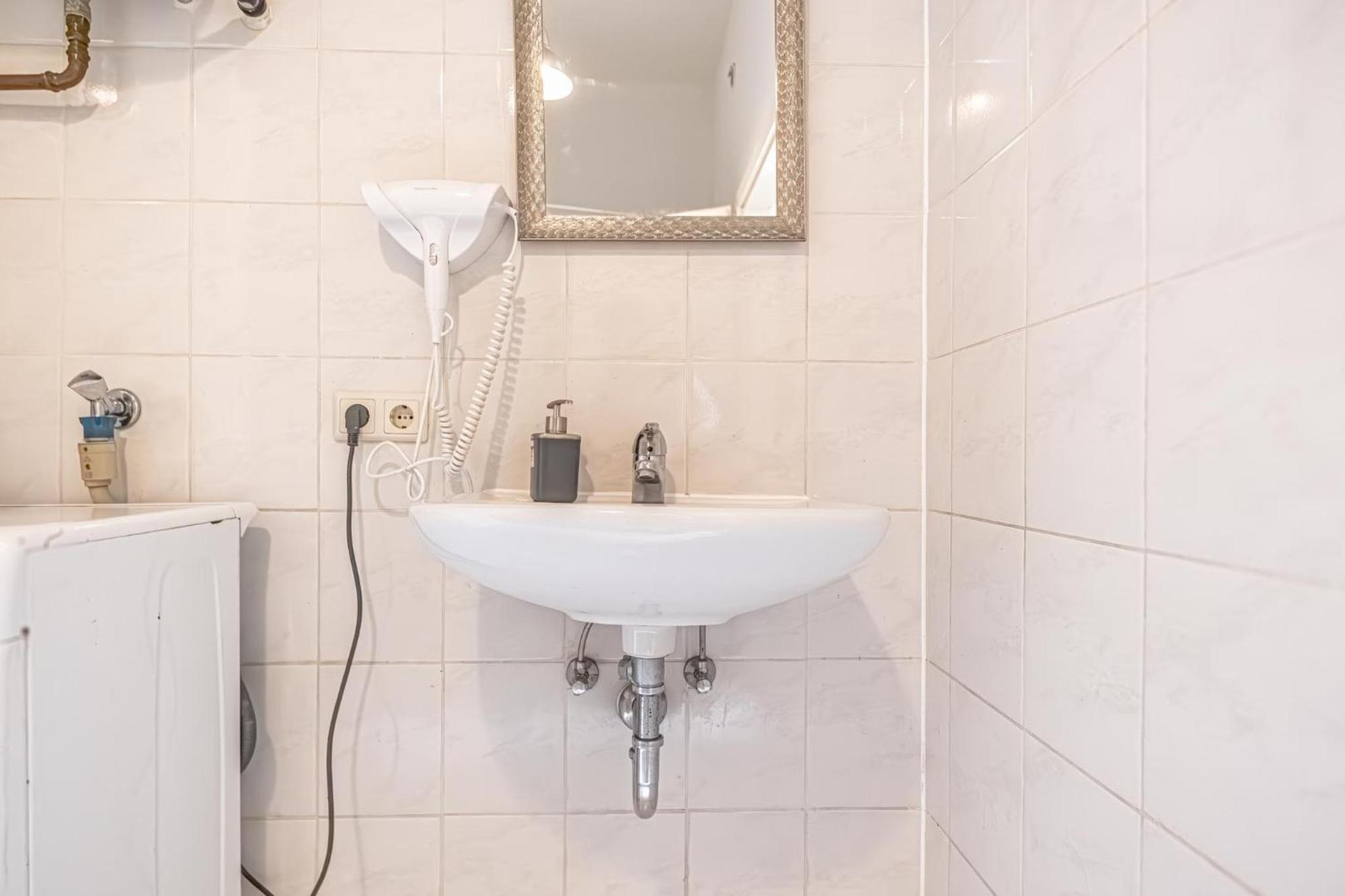 Sweet 3Br Shared Apt Near Wiener Stadthalle & Central Exterior foto
